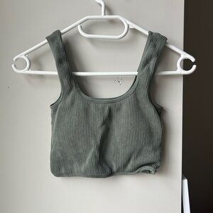 💜3 for $15💜 Forever 21 Padded Ribbed Olive Green Tank Top Small